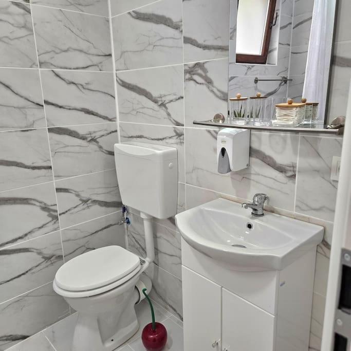 Cozy Sorada 2 Apartment Bragadiru المظهر الخارجي الصورة